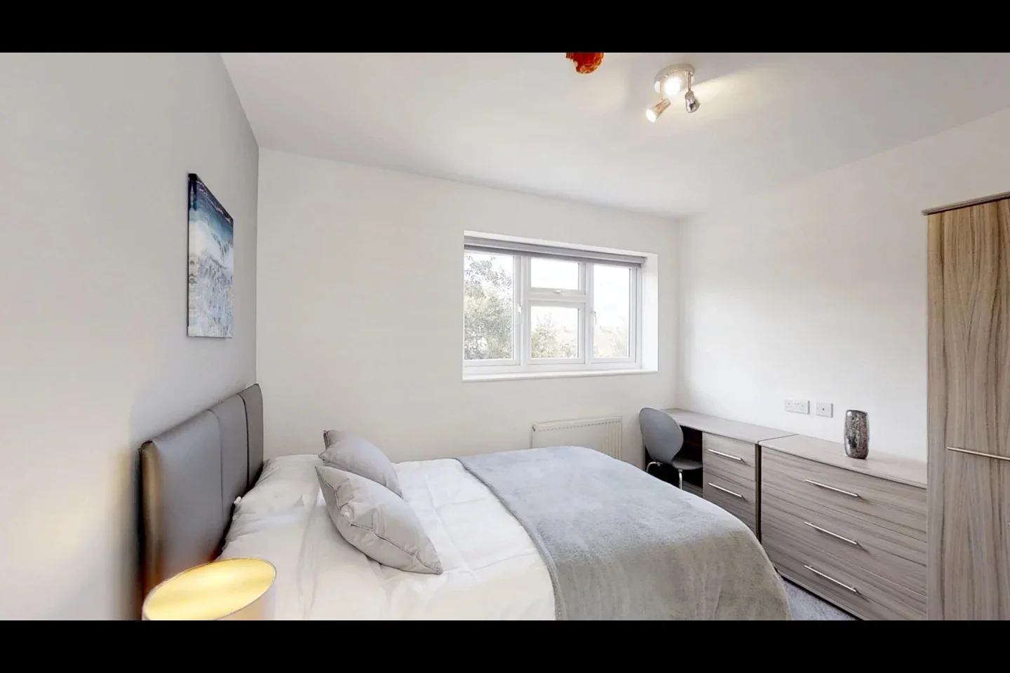 Room Brandon Road in Dartford