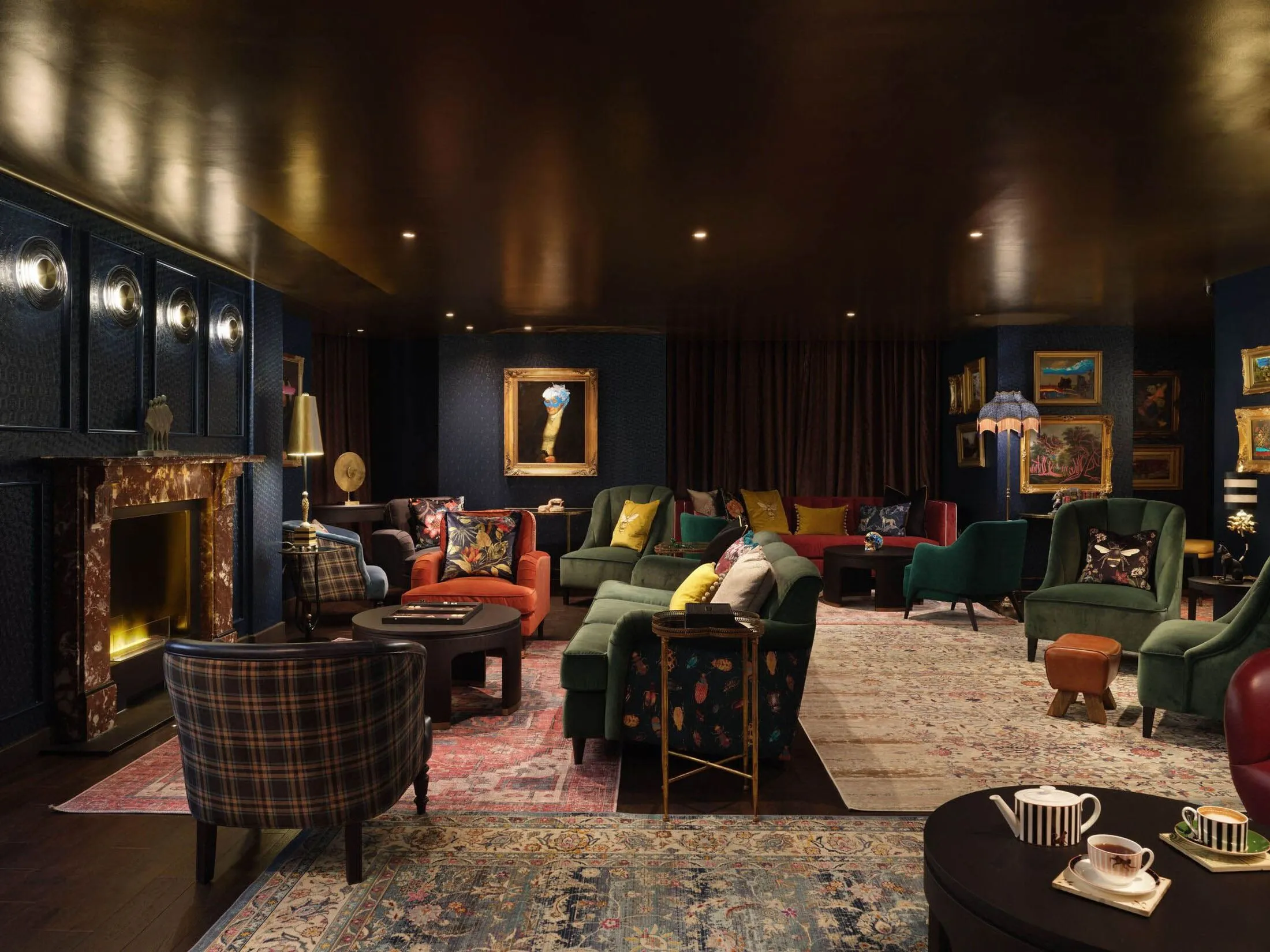 Flat Harrington Gardens in Greater London