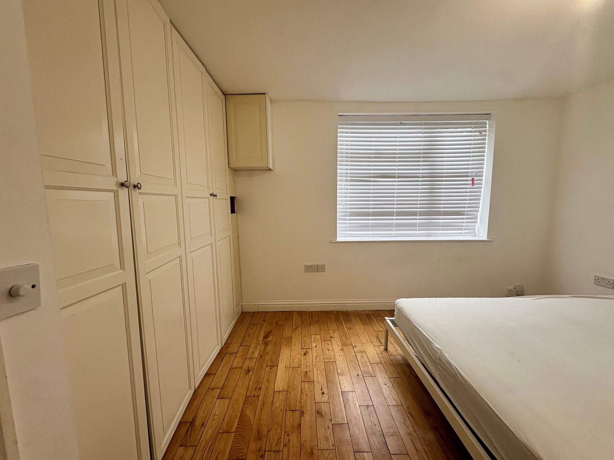 Flat Hillfields Avenue in Bristol