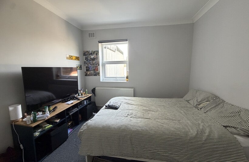 Flat Merton Road in Greater London