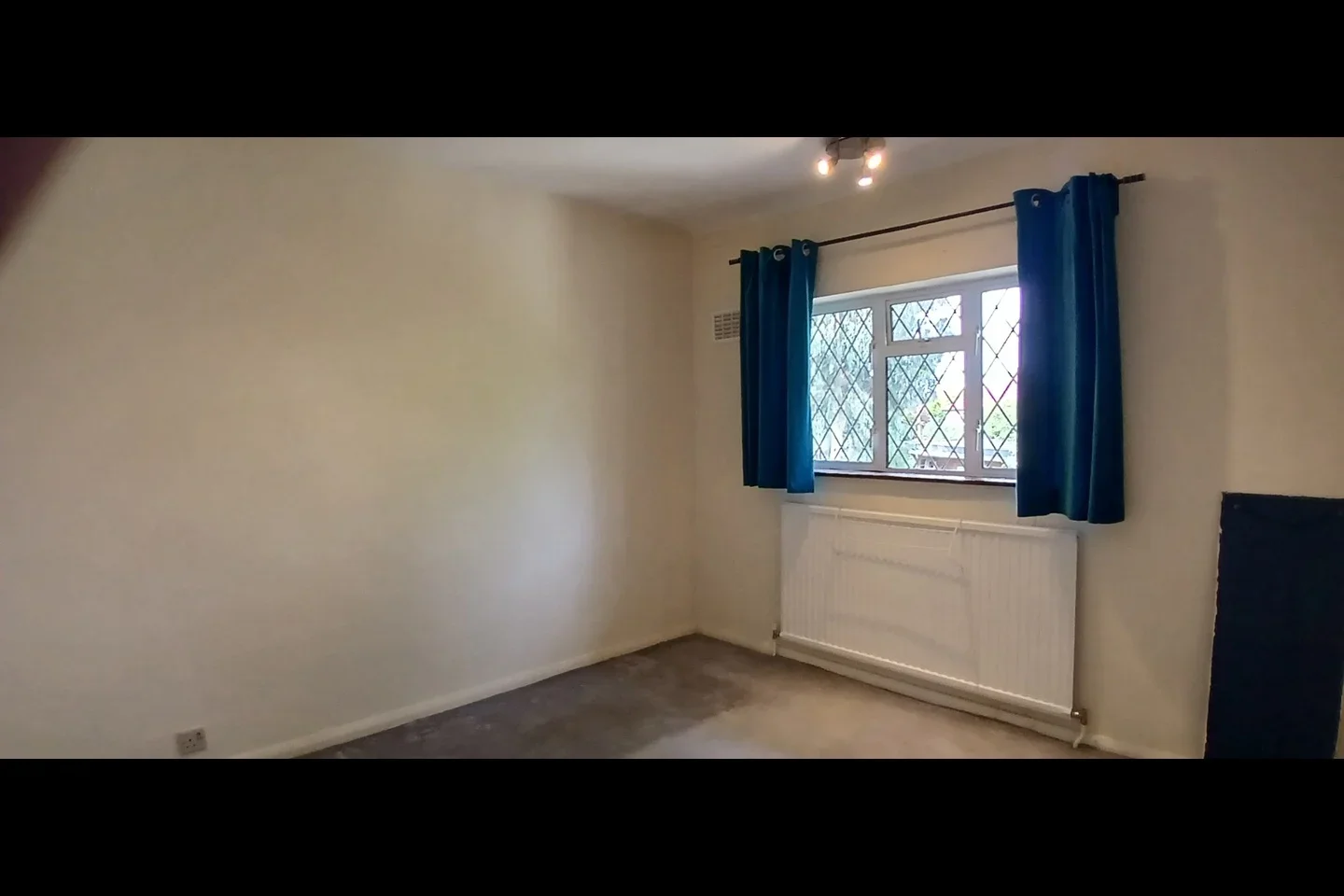 House Huntingfield Way in Borough of Runnymede