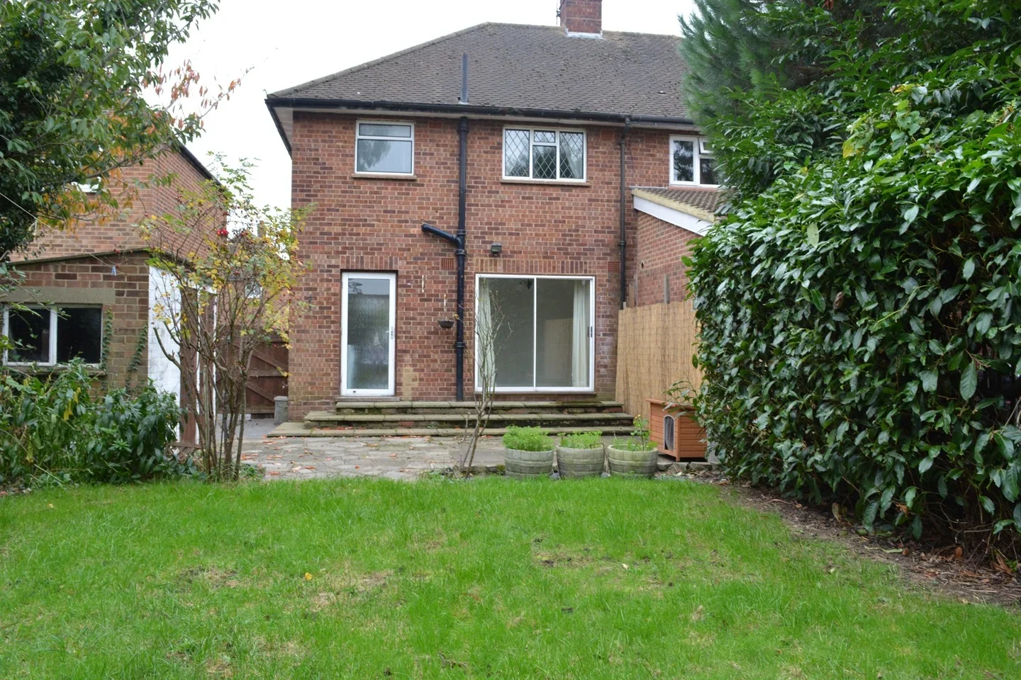 House Huntingfield Way in Borough of Runnymede