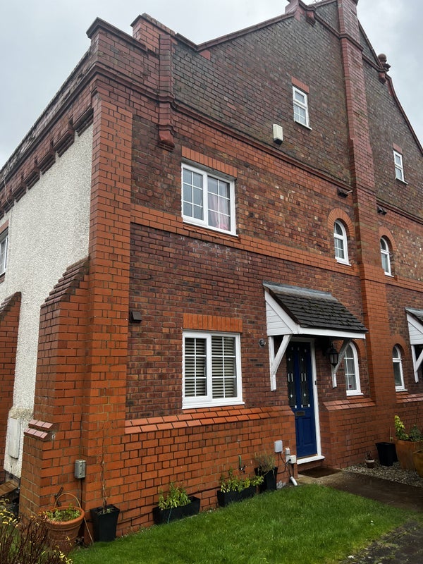 Room Mitton Close in Culcheth