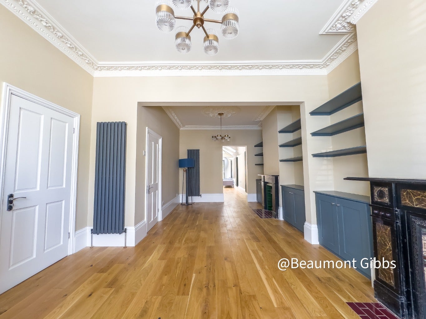 House Woodhill in Greater London