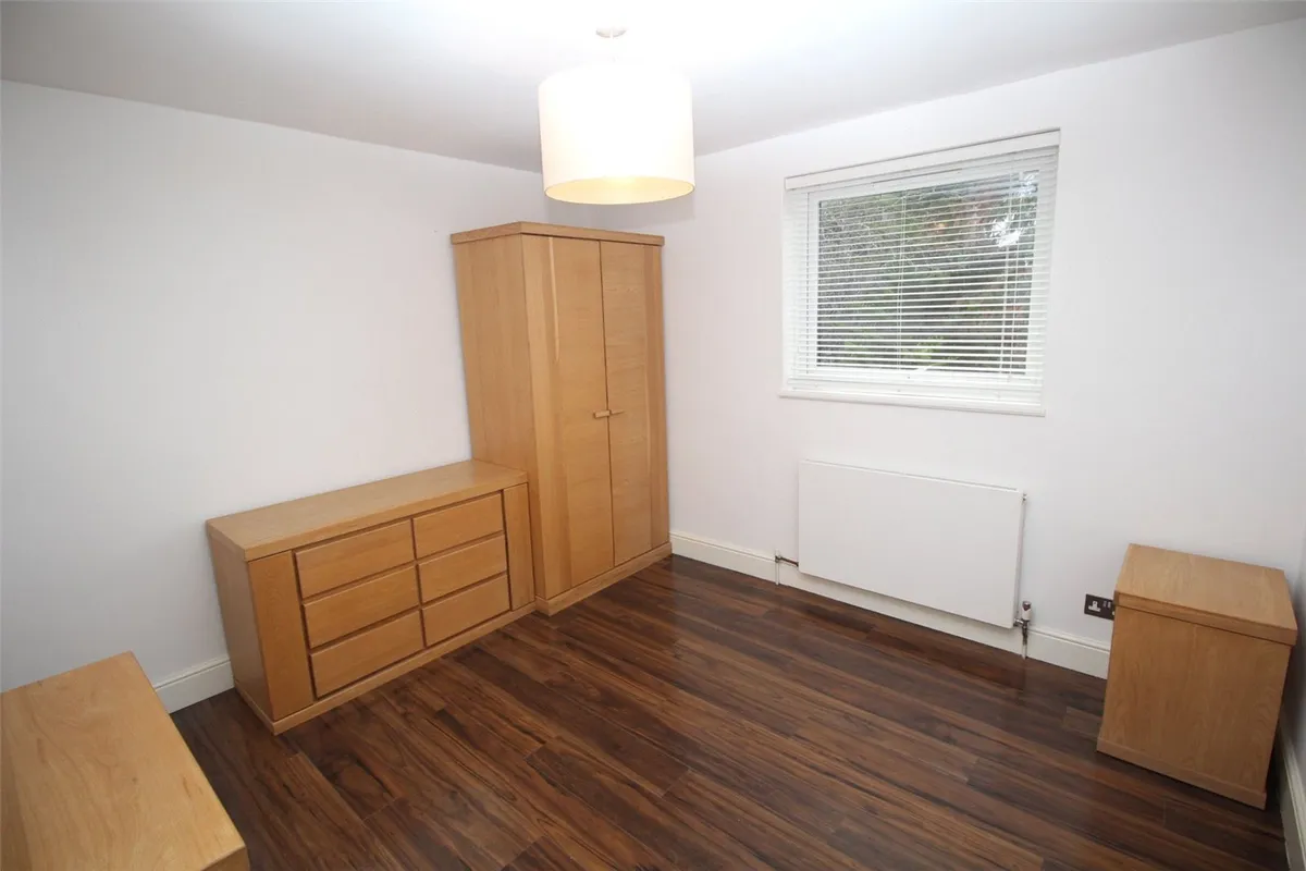Flat Somercoates Close in Greater London