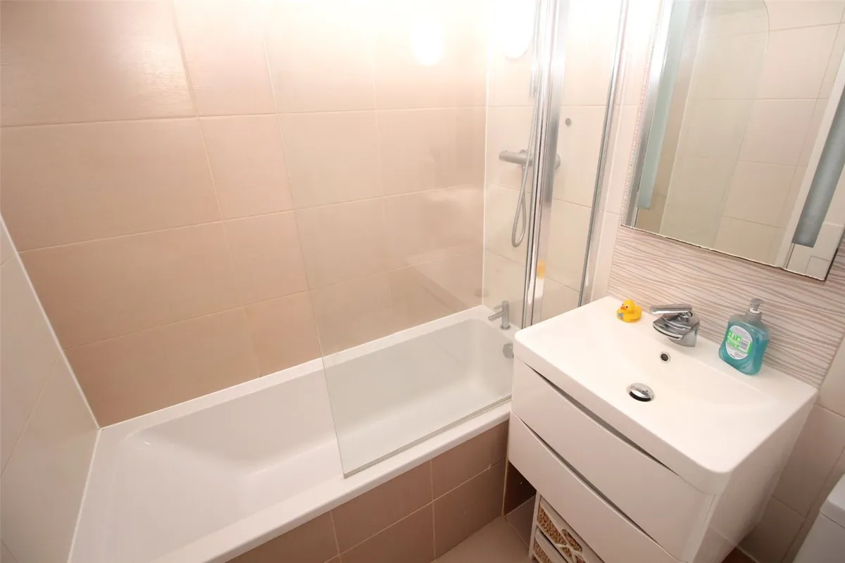 Flat Somercoates Close in Greater London