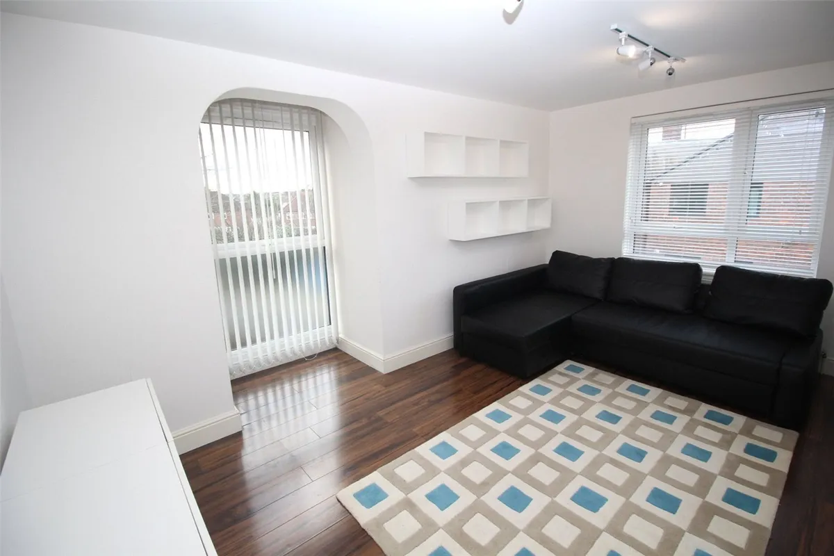 Flat Somercoates Close in Greater London