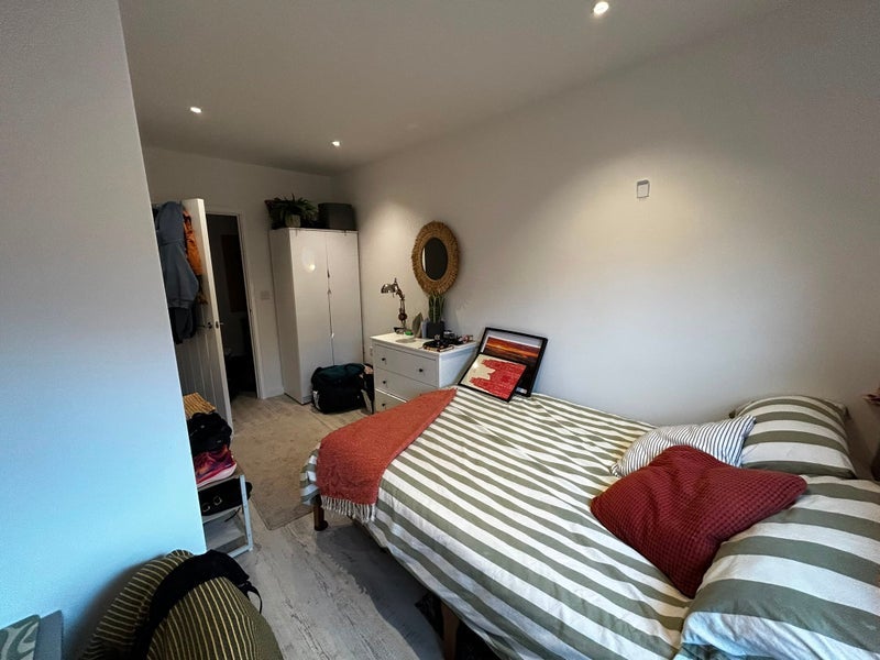 Room Sopwith Avenue in Greater London