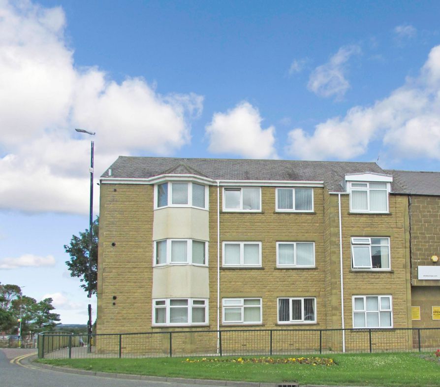 Flat Clovelly Gardens in Bedlington