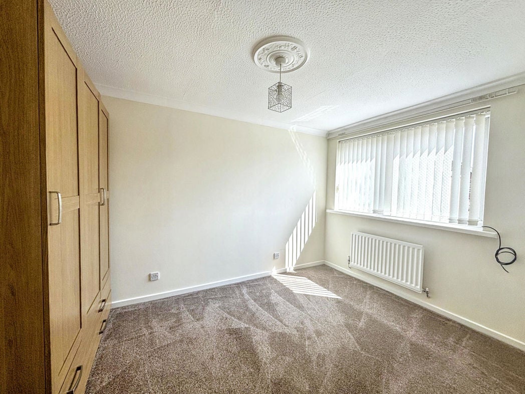 Flat Clovelly Gardens in Bedlington