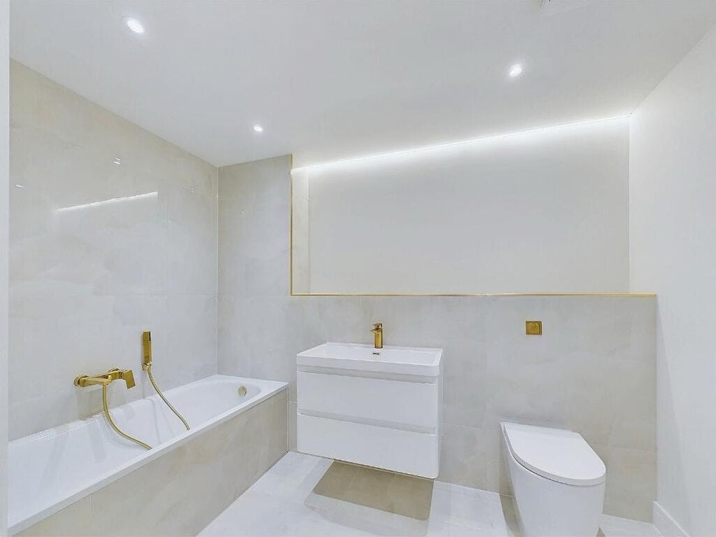 Flat Southill Road in Greater London