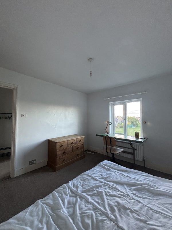 Flat Rutland Walk in Greater London