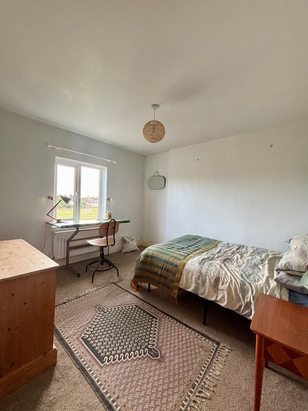Flat Rutland Walk in Greater London