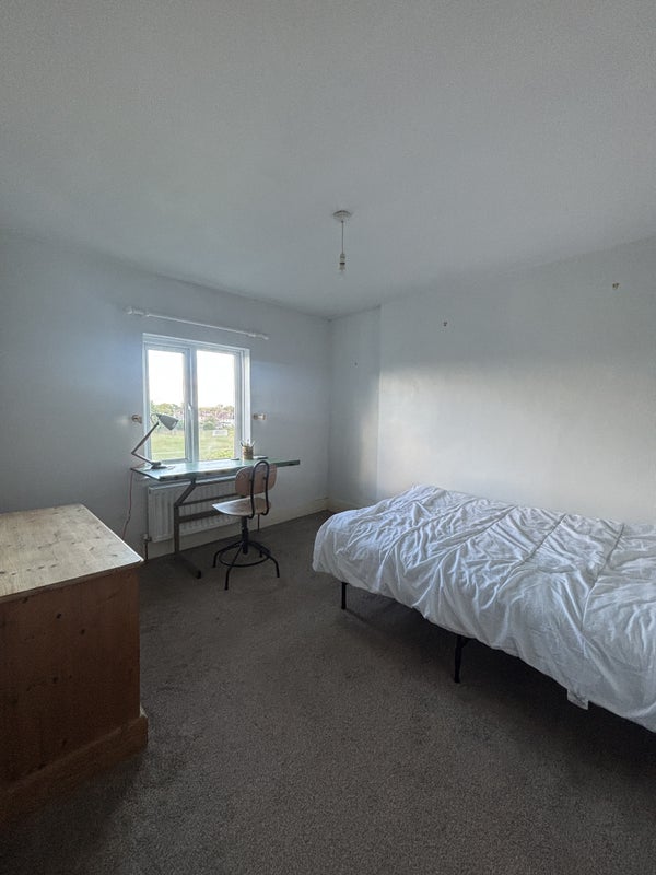 Flat Rutland Walk in Greater London
