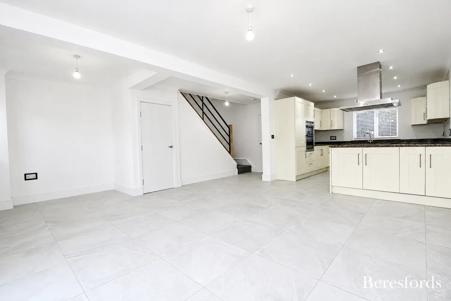 House Hampden Crescent in Brentwood