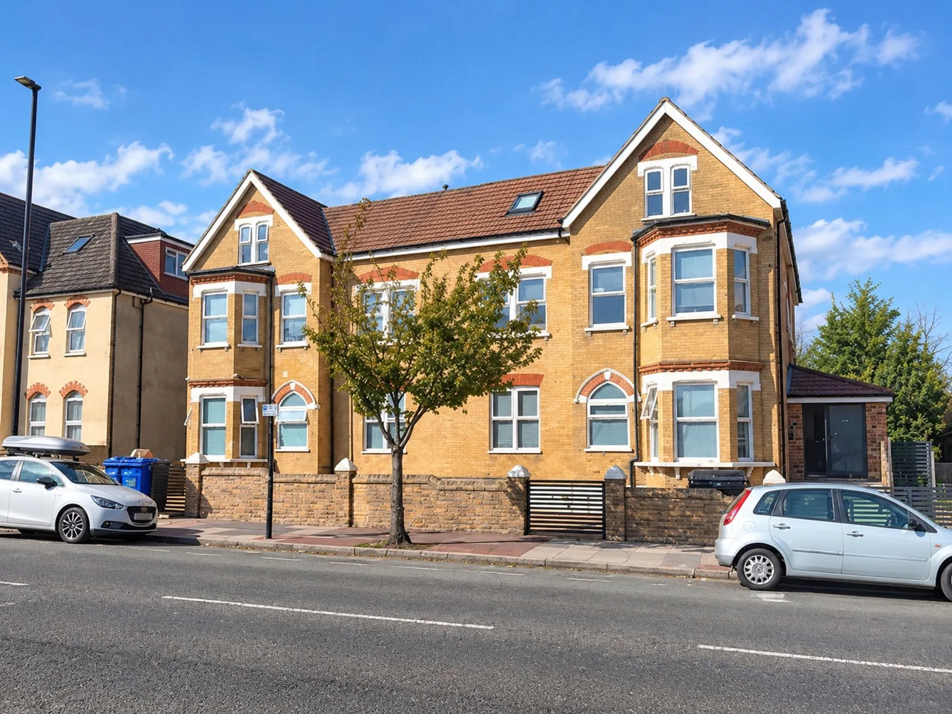 Flat Southwood Road in Greater London