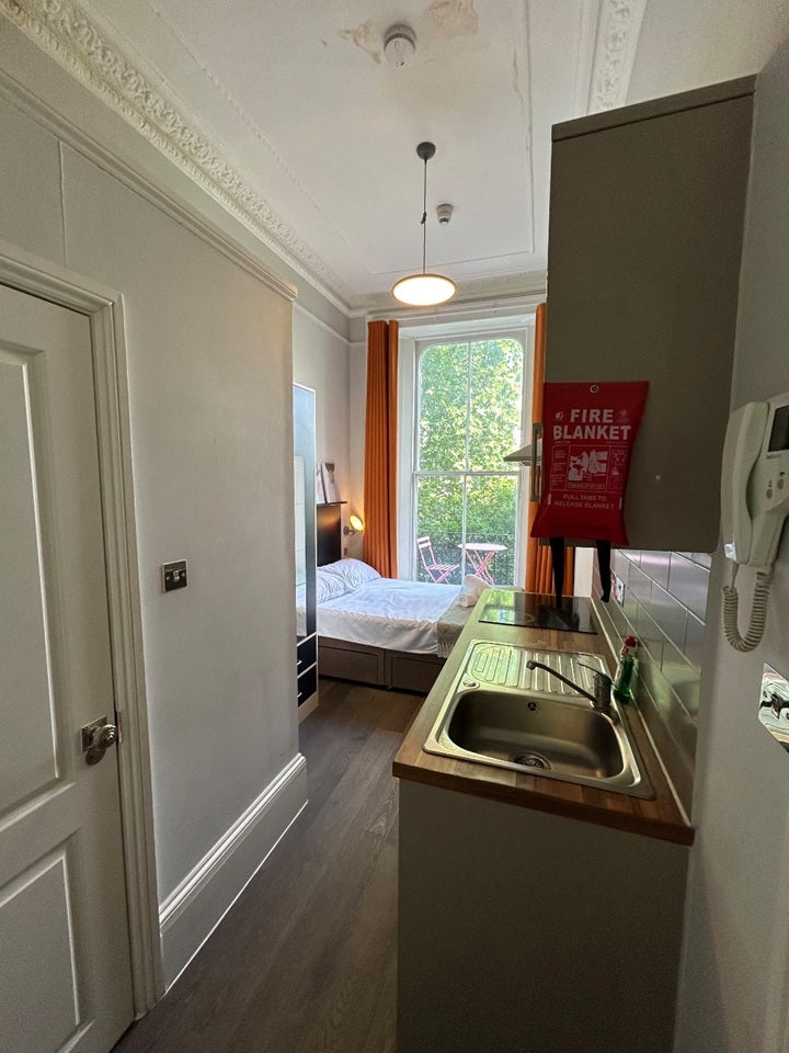 Flat Leinster Square in City of Westminster