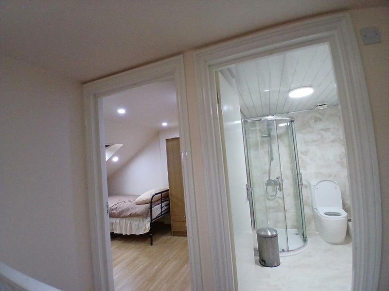Room Altmore Avenue in Greater London
