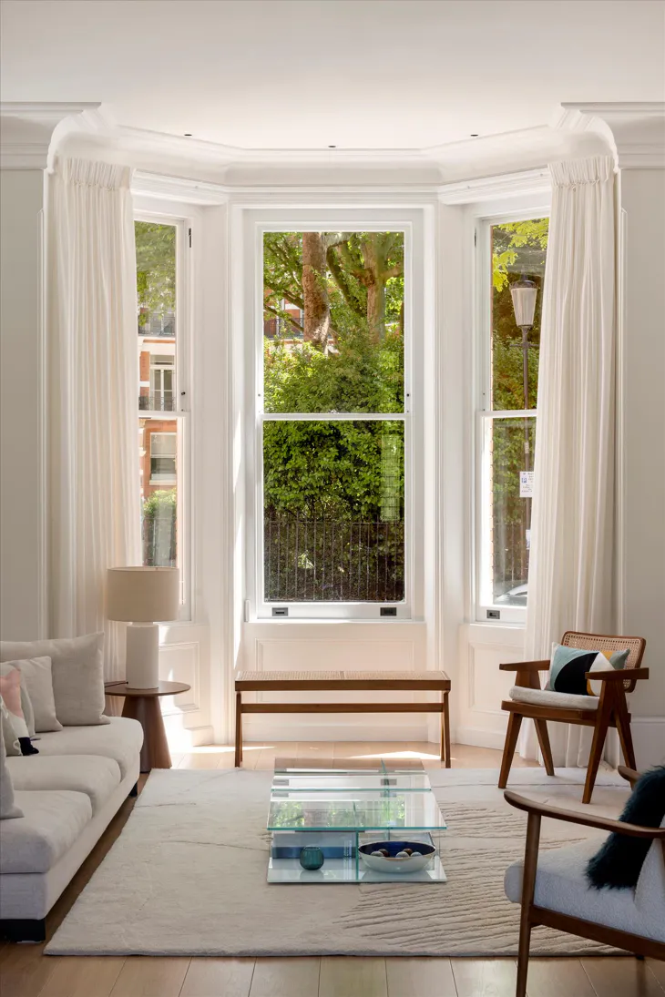 Flat Barkston Gardens in Greater London