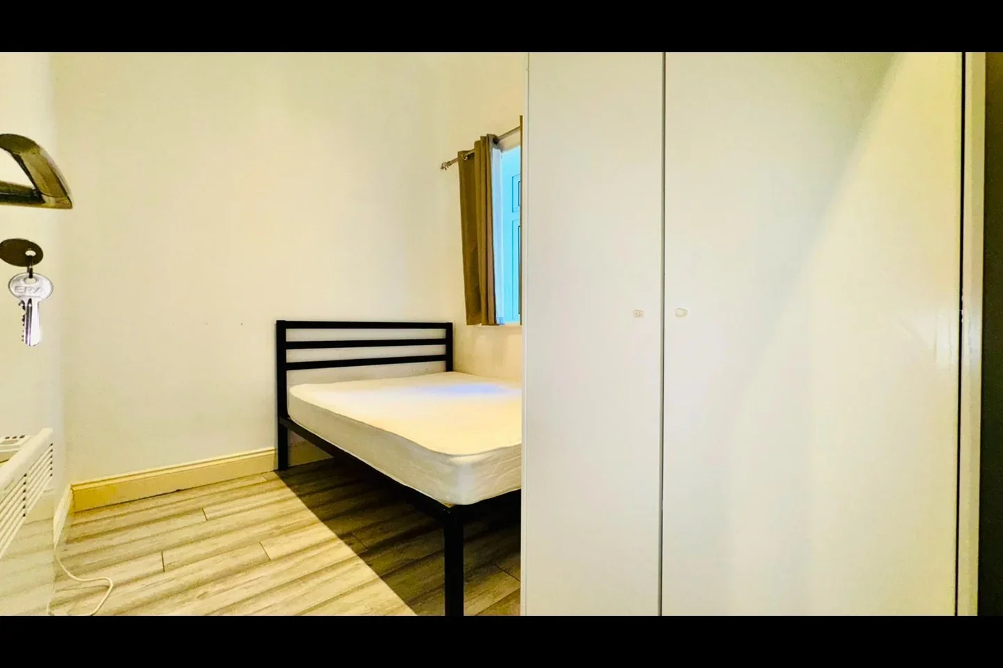 Flat Aldborough Road South in Greater London