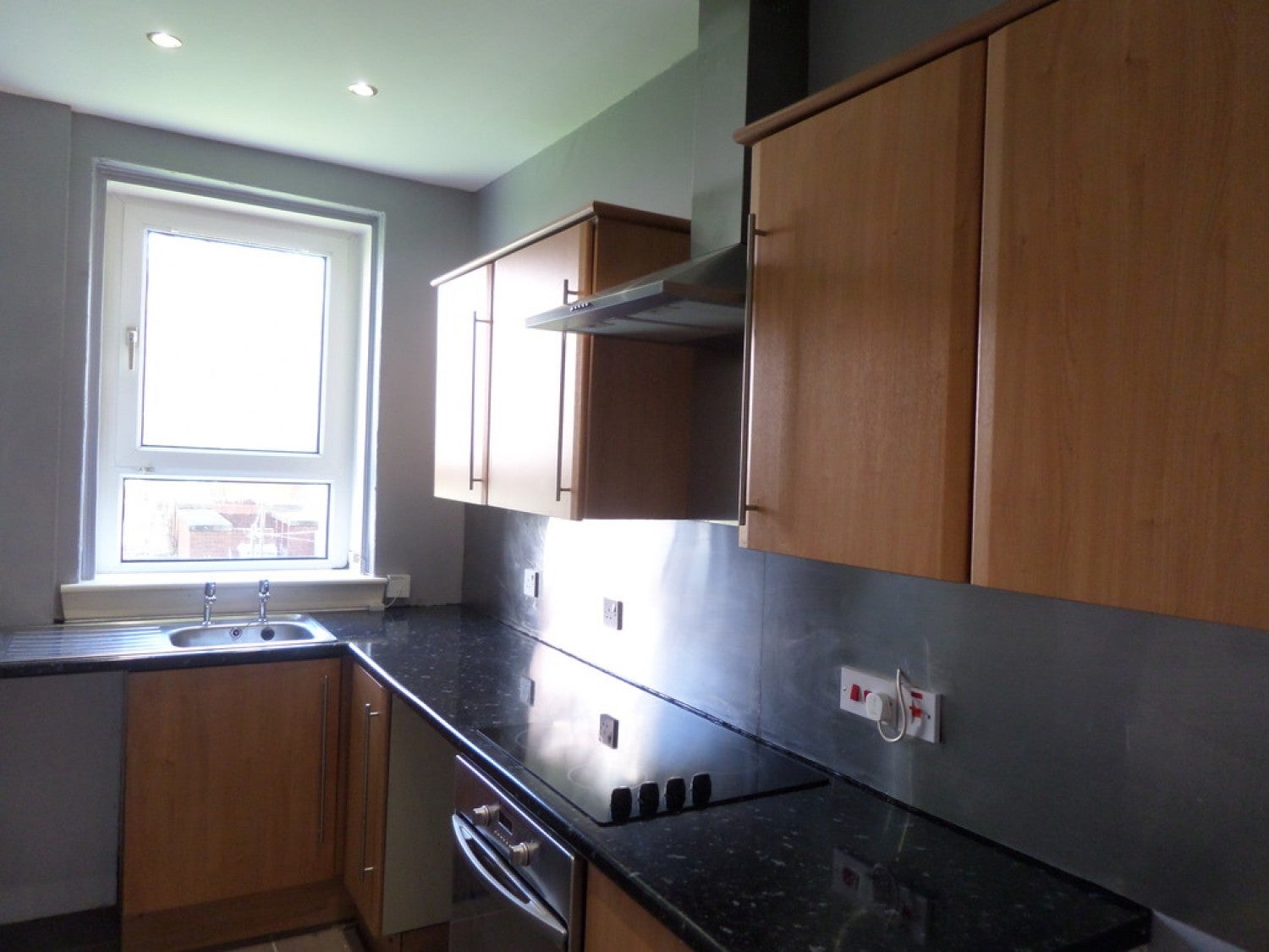 Flat Larchfield Place in Glasgow