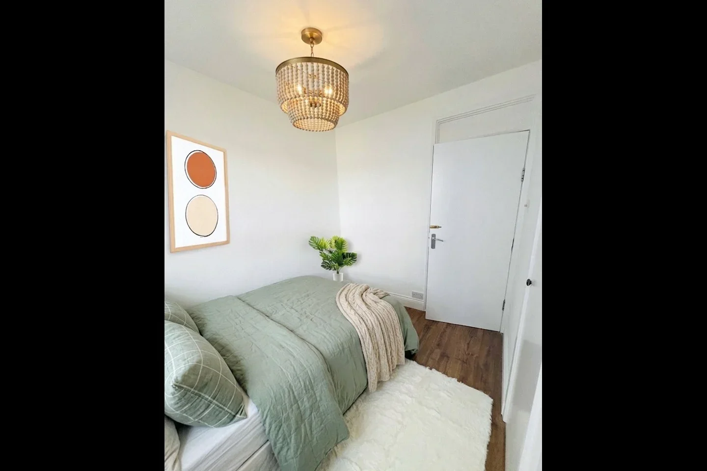 Room Victoria Road in Greater London