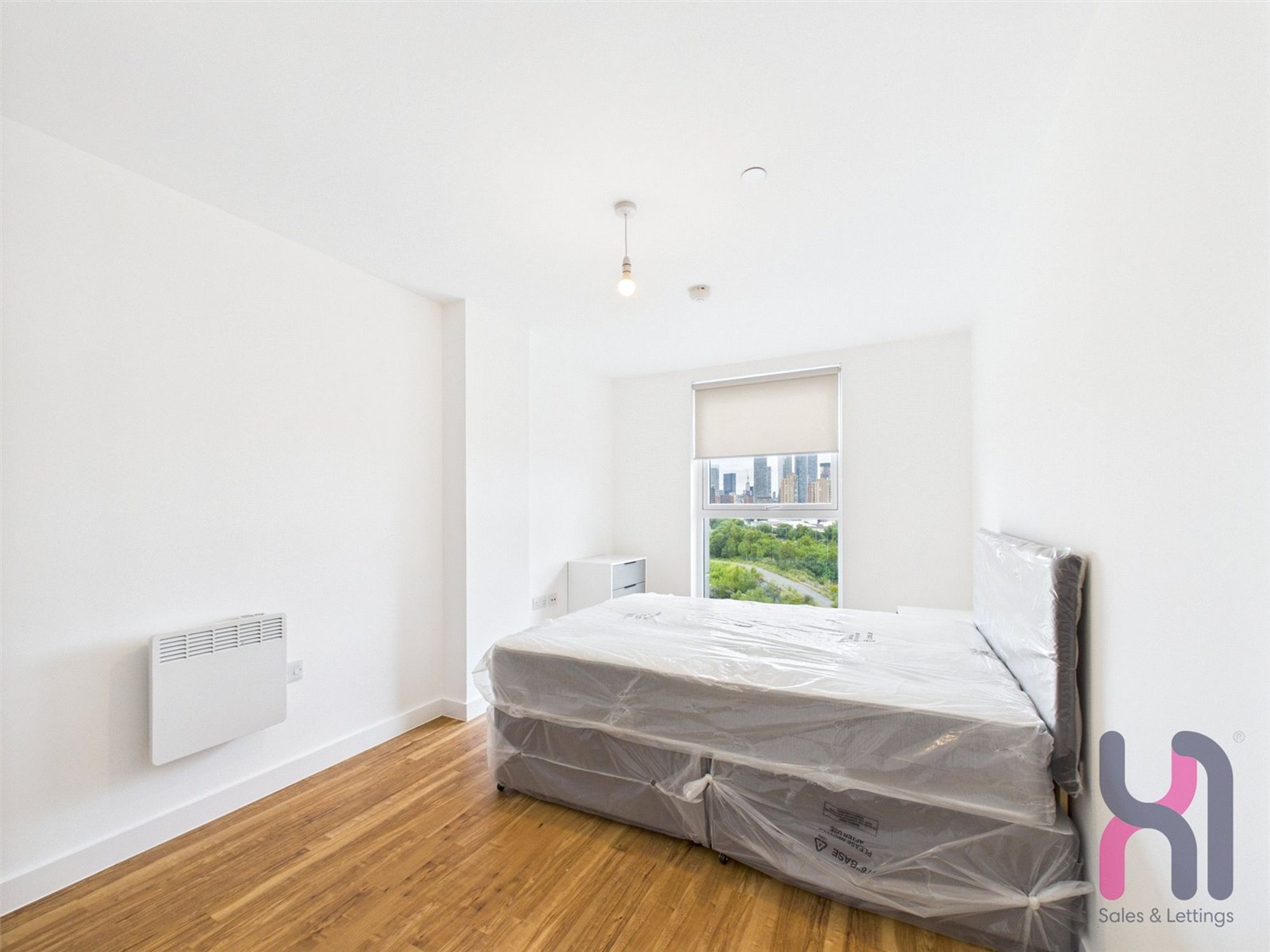 Flat Pomona Strand in Trafford