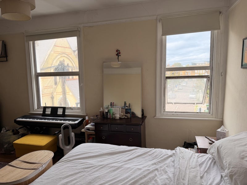Room Santley Street in Greater London