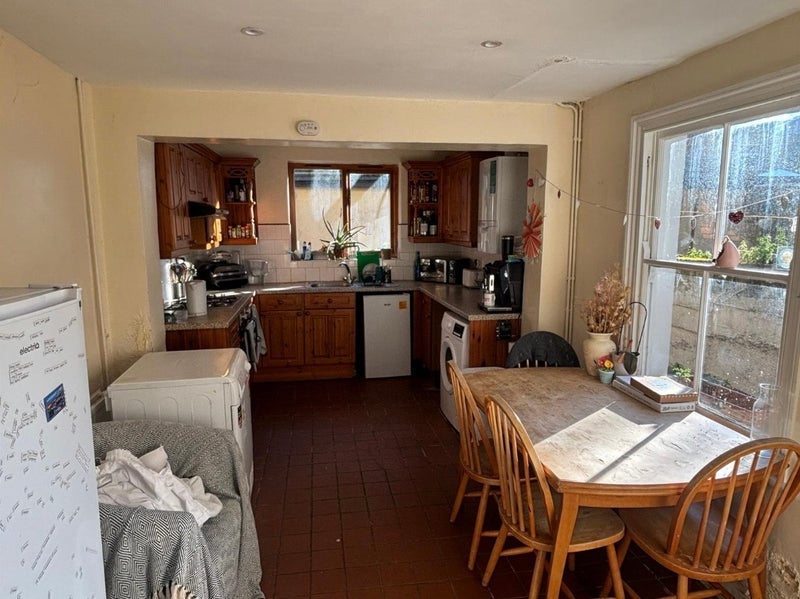 Room Santley Street in Greater London