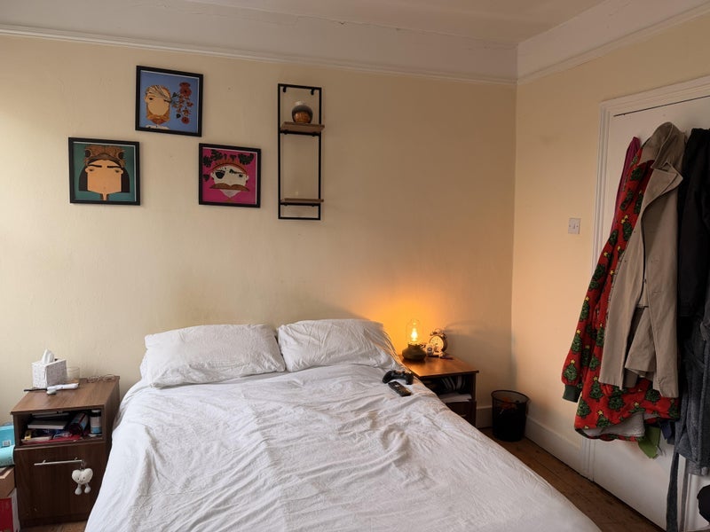 Room Santley Street in Greater London