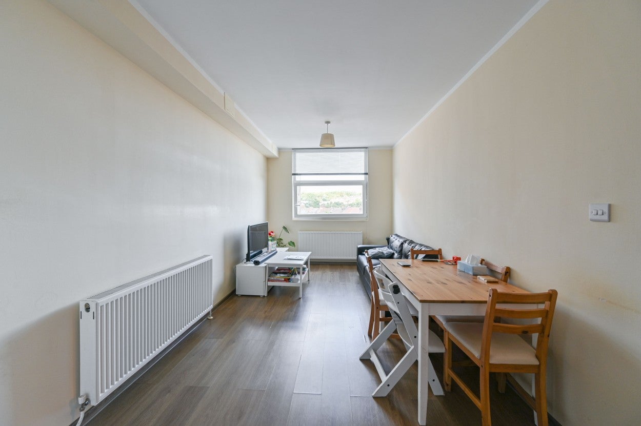 Flat Lewisham High Street in Greater London