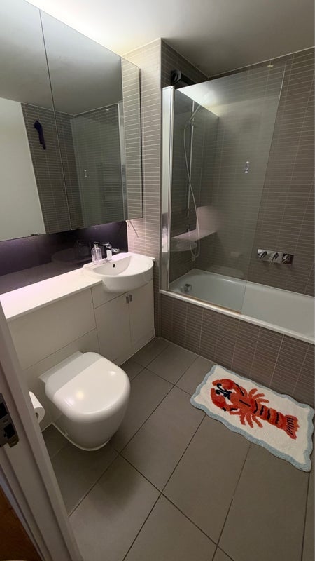 Room Elis Way in Greater London