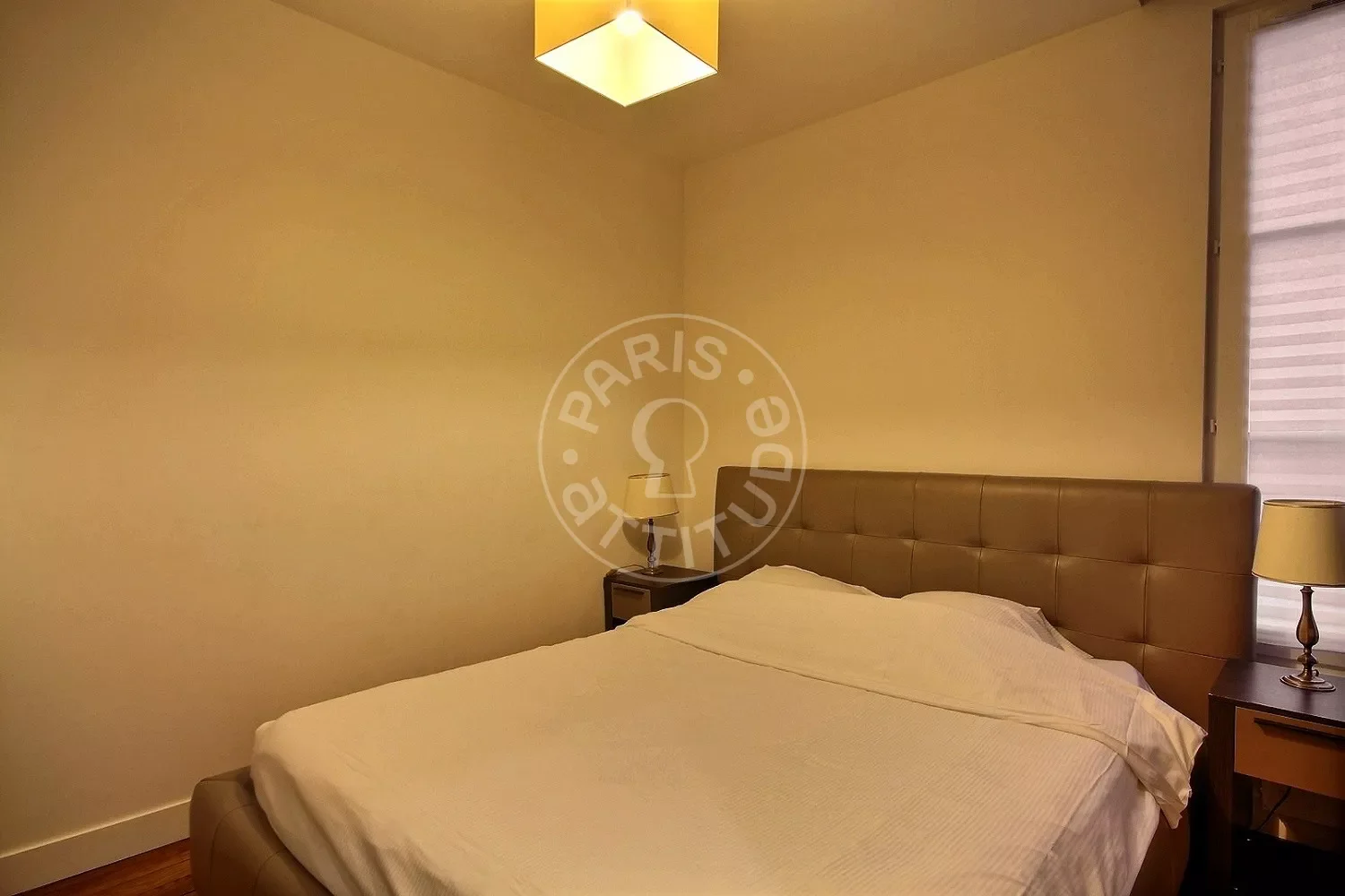 Appartement Rue de Ponthieu à Paris