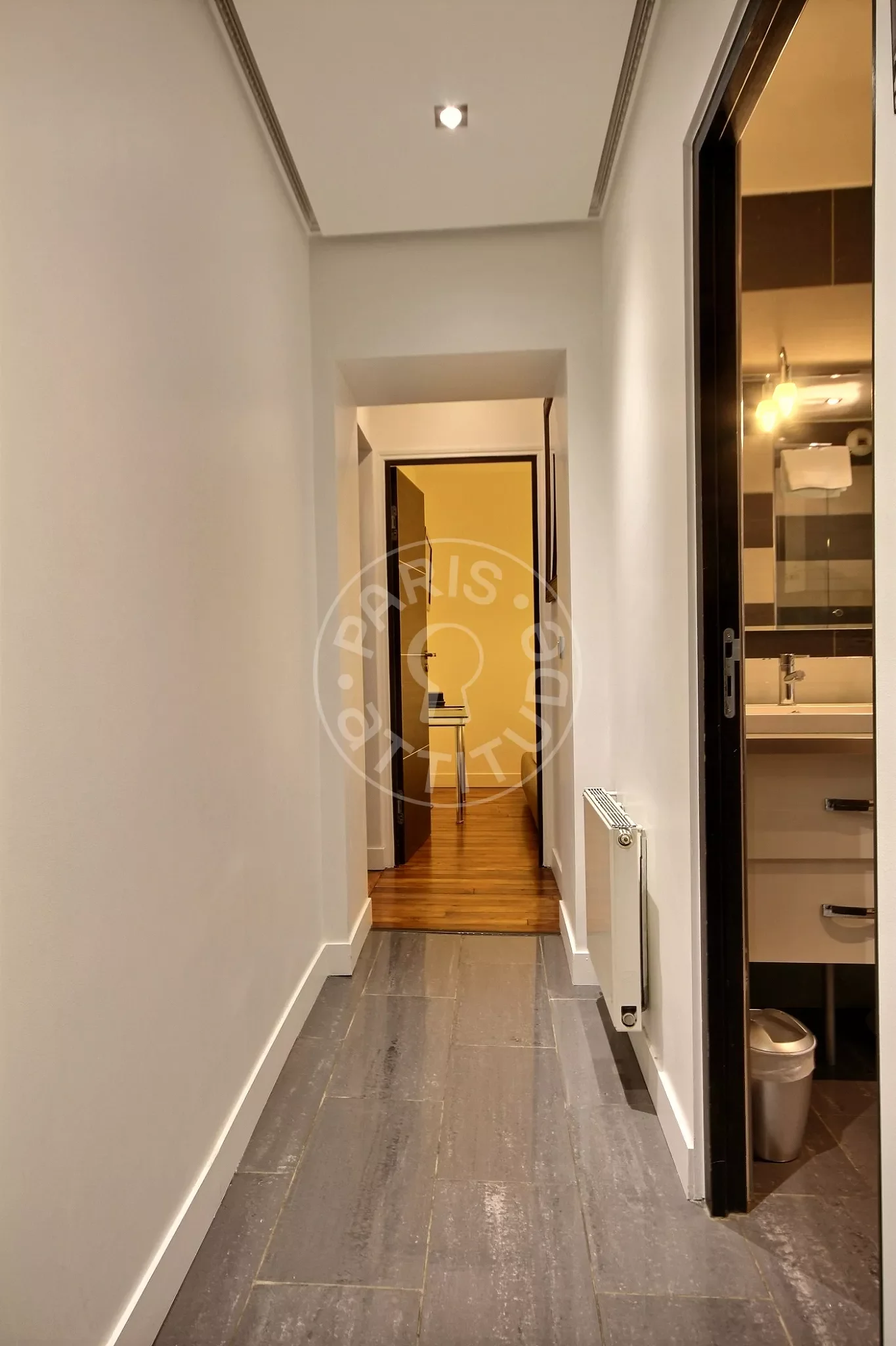 Appartement Rue de Ponthieu à Paris