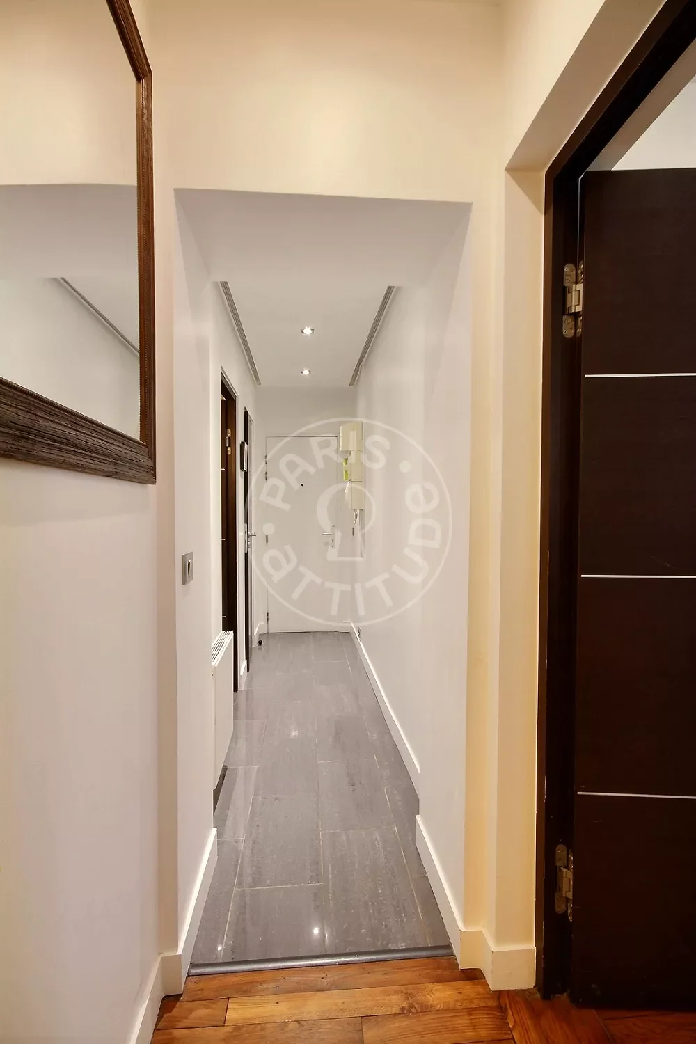 Appartement Rue de Ponthieu à Paris