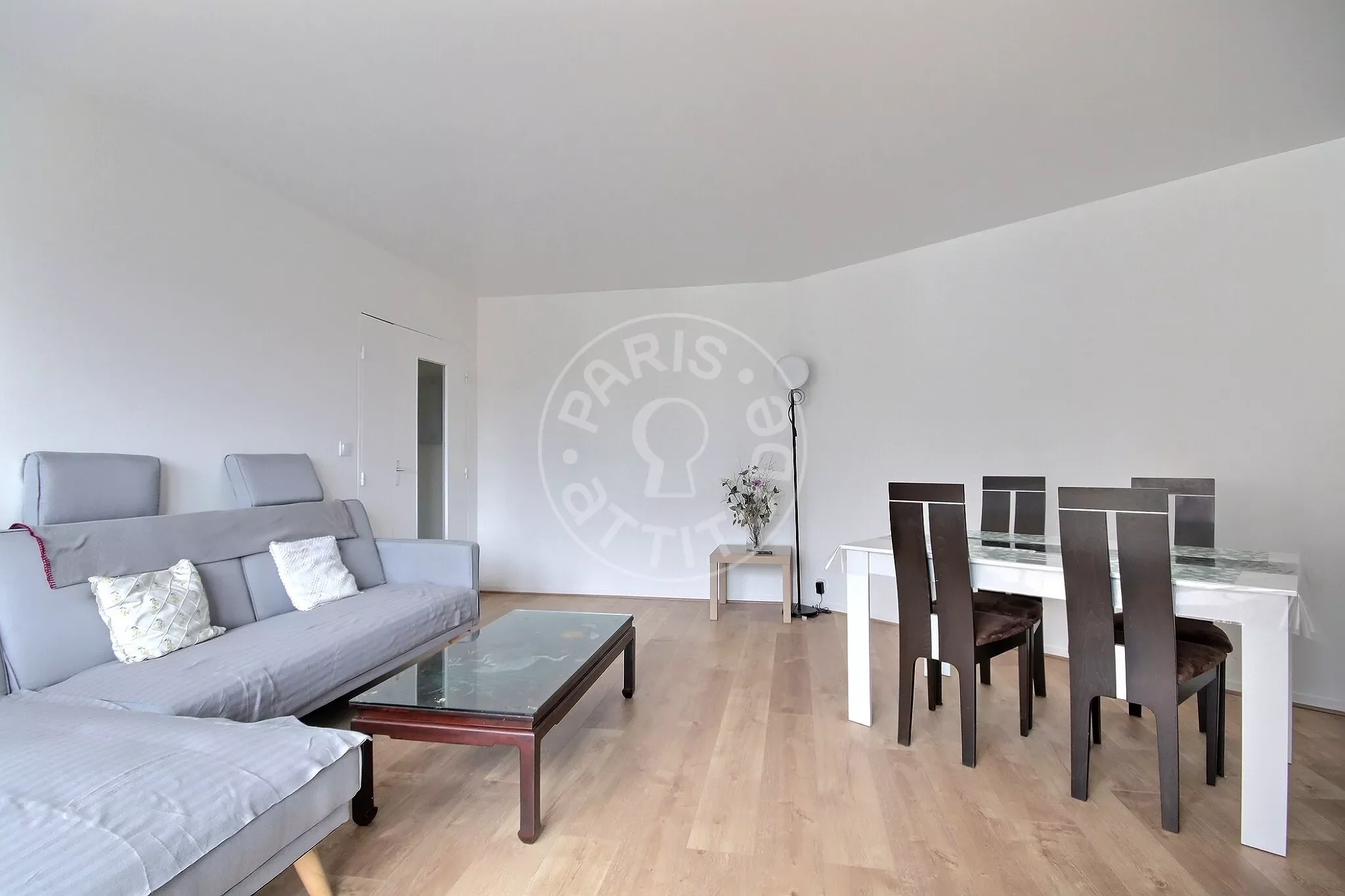 Appartement Place Robert Desnos à Paris