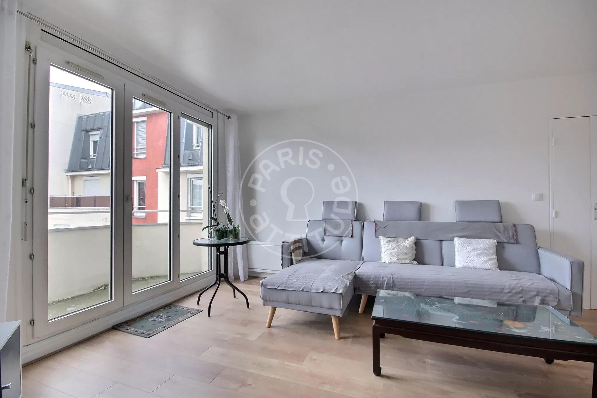 Appartement Place Robert Desnos à Paris
