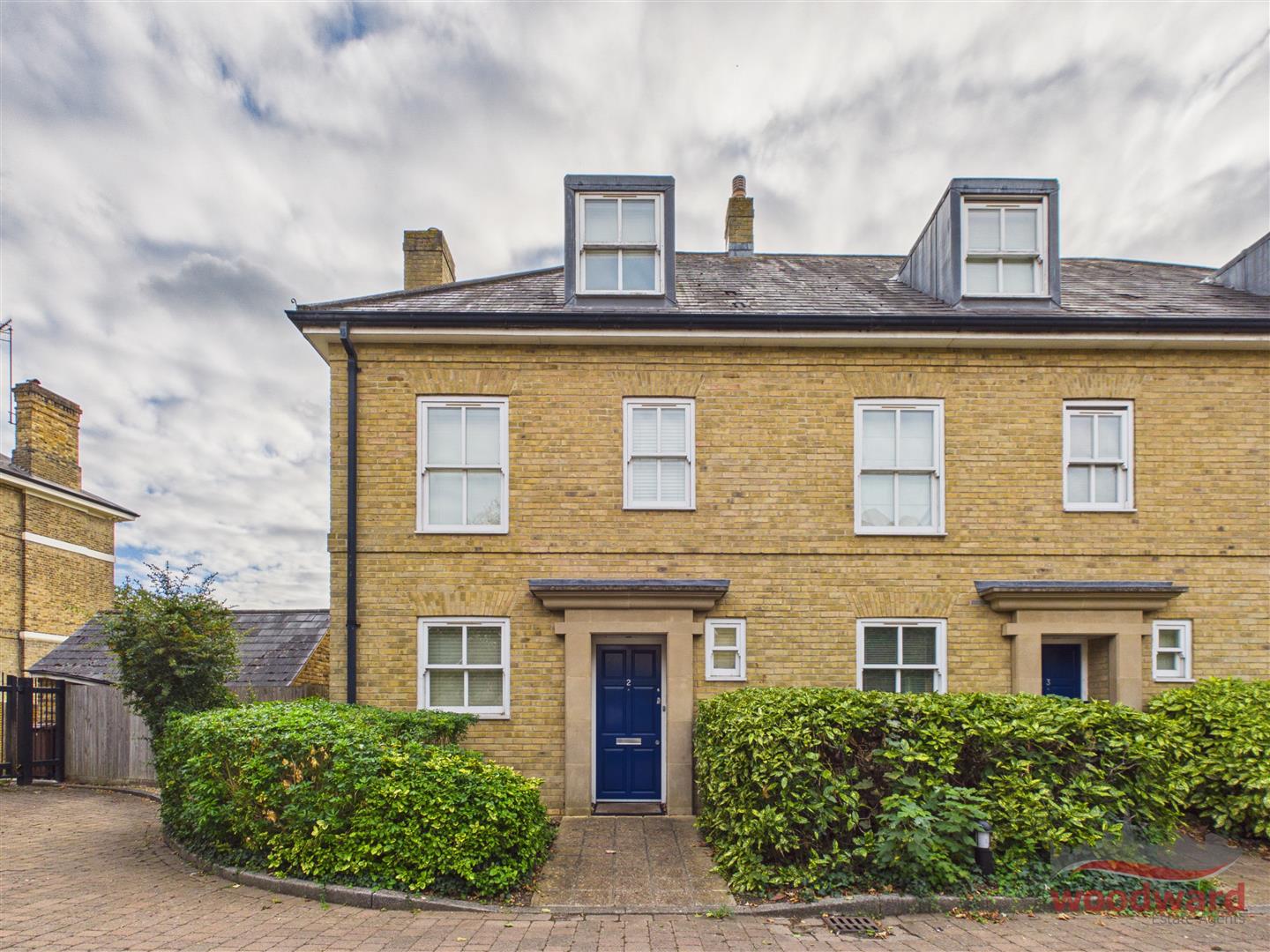 House Byron Hill Road in Greater London