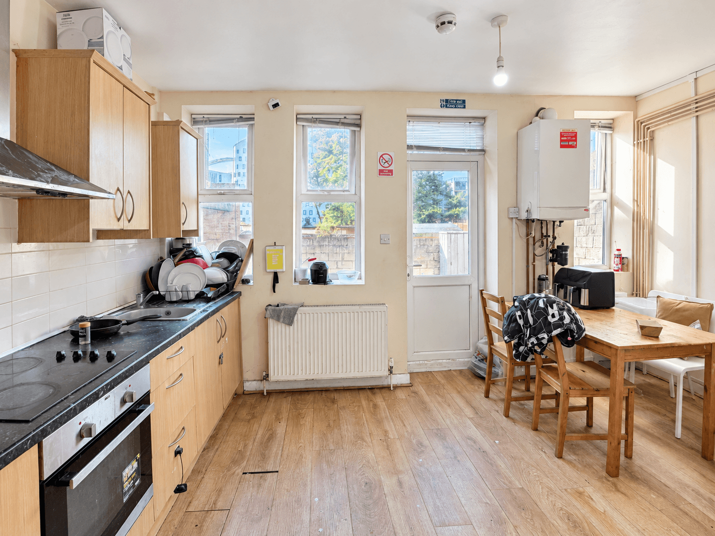 Room Chalkhill Road in Greater London