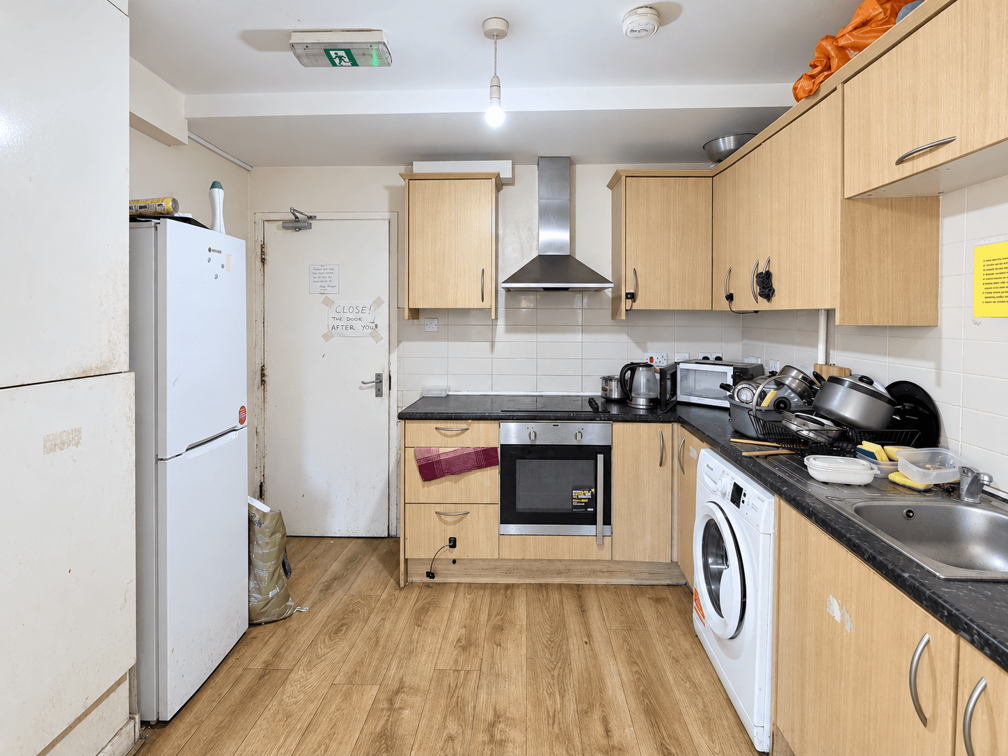Room Chalkhill Road in Greater London