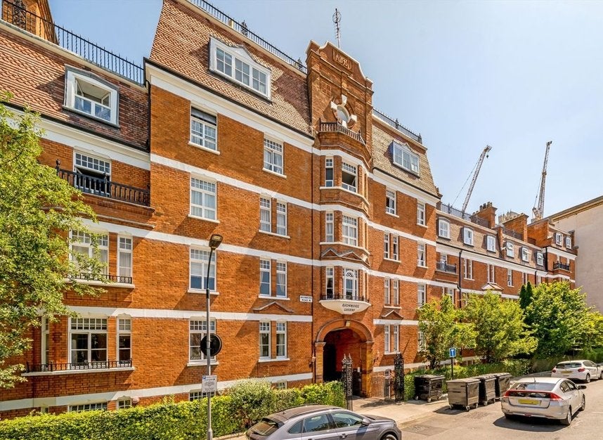 House Avonmore Road in Greater London