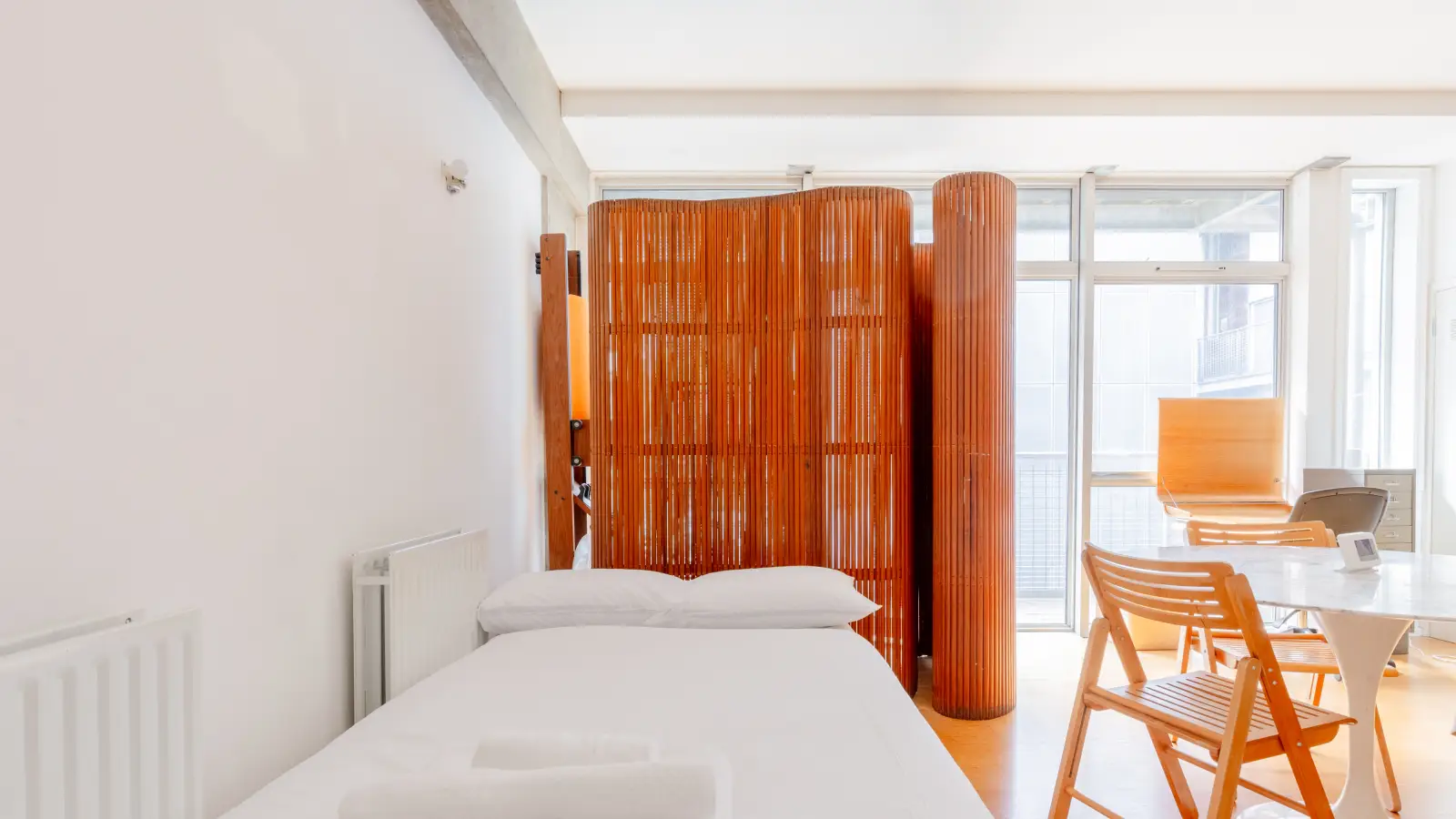 Flat Kingsland Road in Greater London