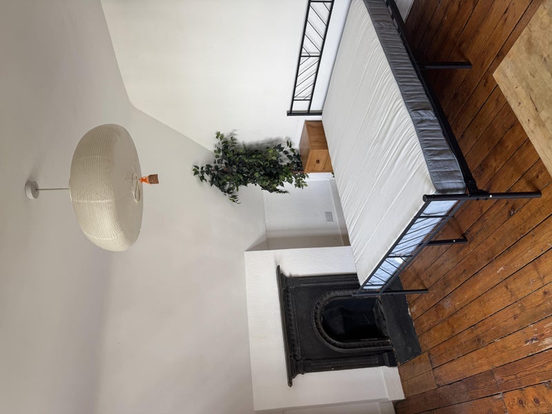 Room Ferme Park Road in Greater London