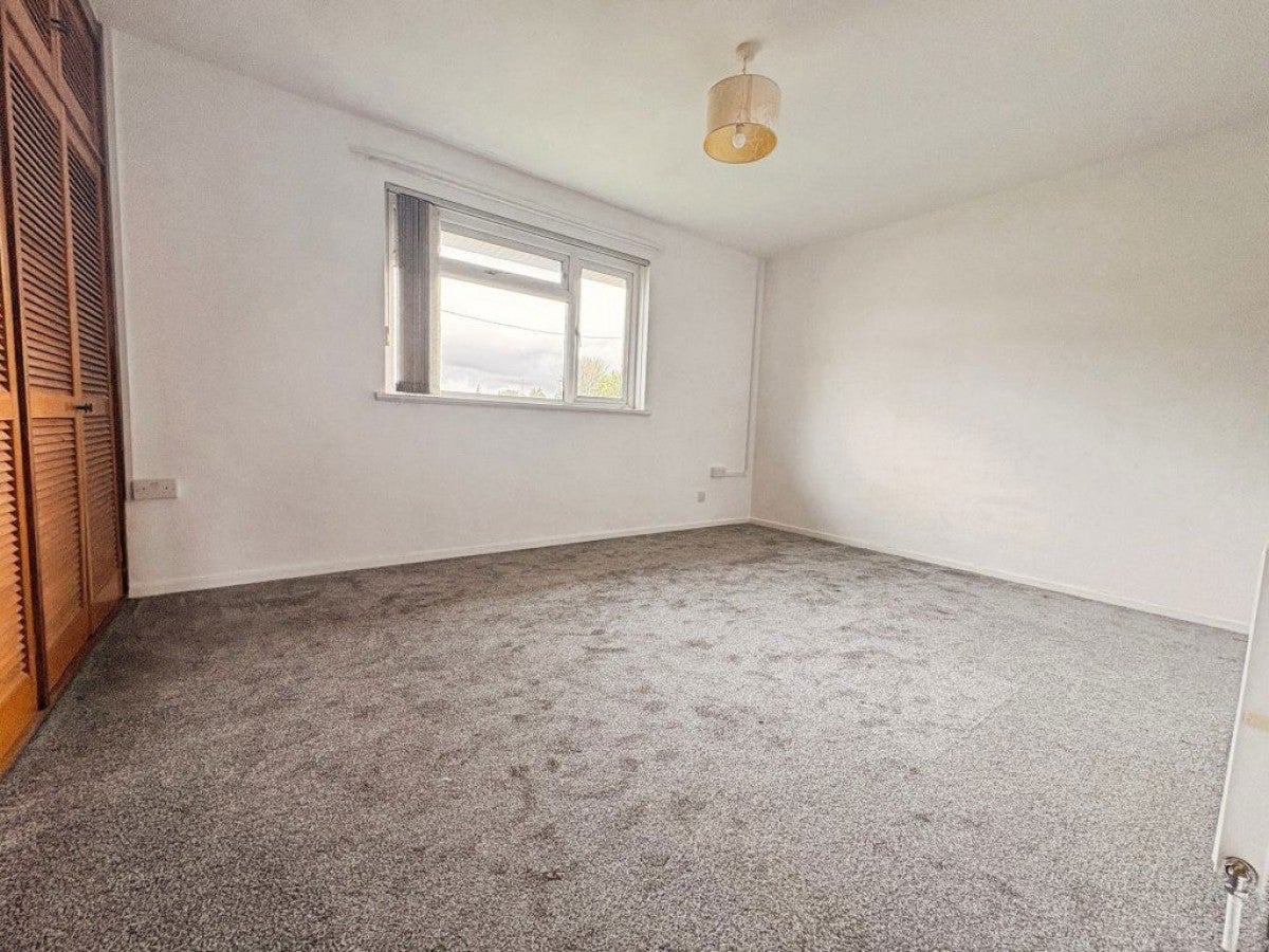 Flat Hendre Road in Pencoed