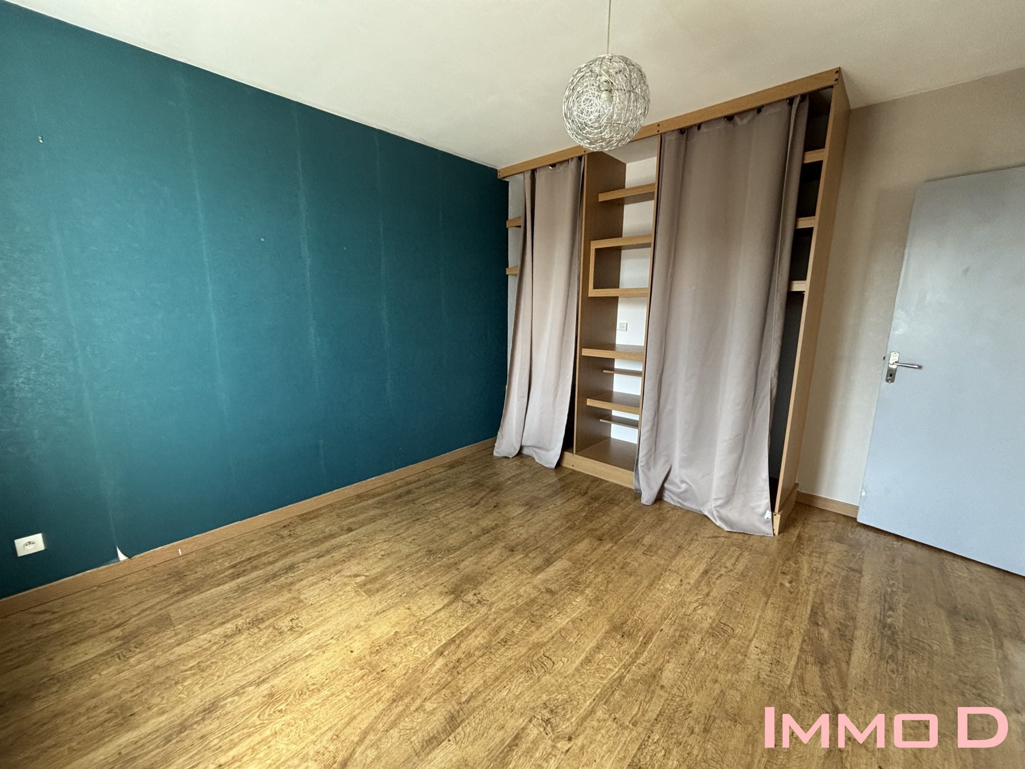 Flat Rue Roger Ehrwein in Thaon-les-Vosges