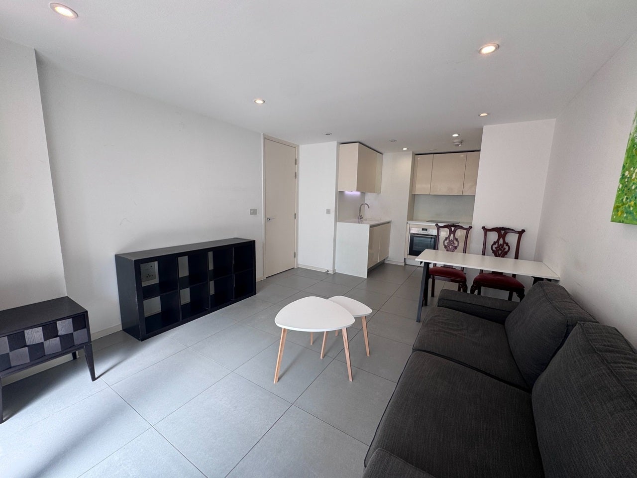 Flat Dance Square in Greater London