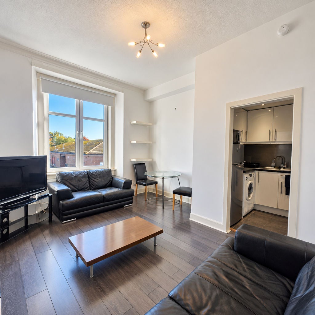 Flat Bruce Street in Dumbarton
