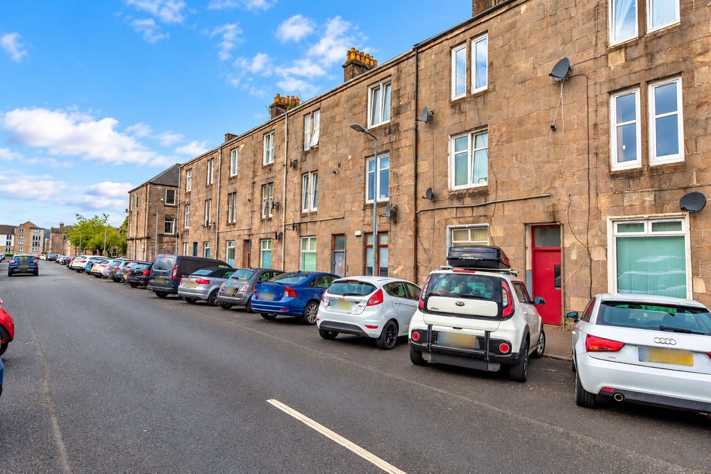 Flat Bruce Street in Dumbarton