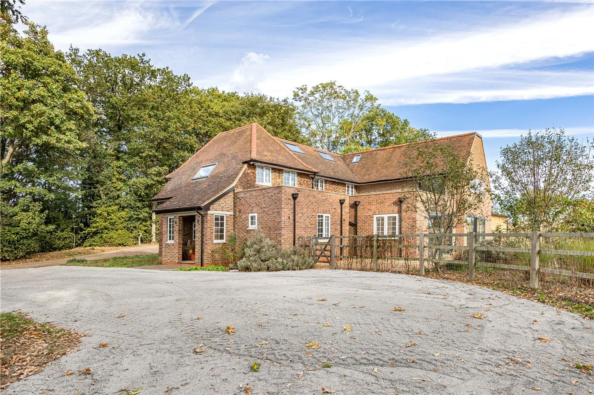 House Wall Hall Drive in Hertsmere