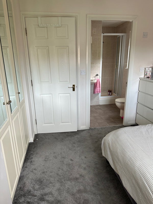 Room Curlew Brae in Livingston